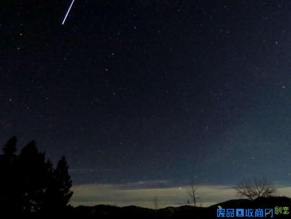 双子座流星雨如约璀璨降临 各国摄影师美图欣赏/组图