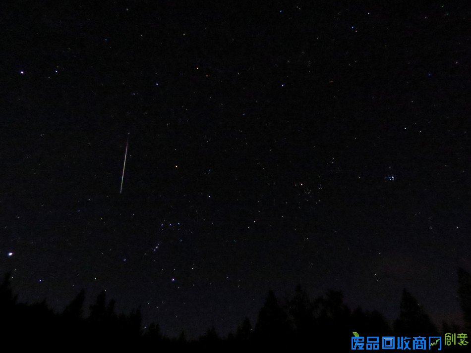 双子座流星雨如约璀璨降临 各国摄影师美图欣赏/组图