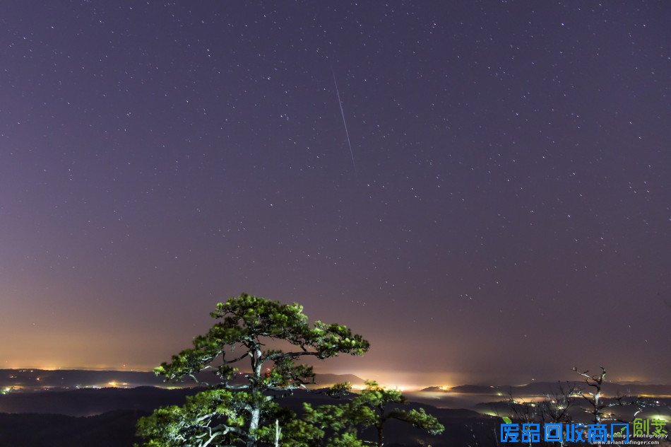 双子座流星雨如约璀璨降临 各国摄影师美图欣赏/组图