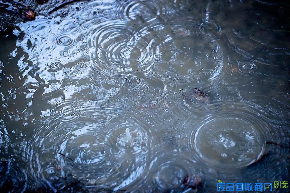 唯美意境伤感雨中美景意境图片