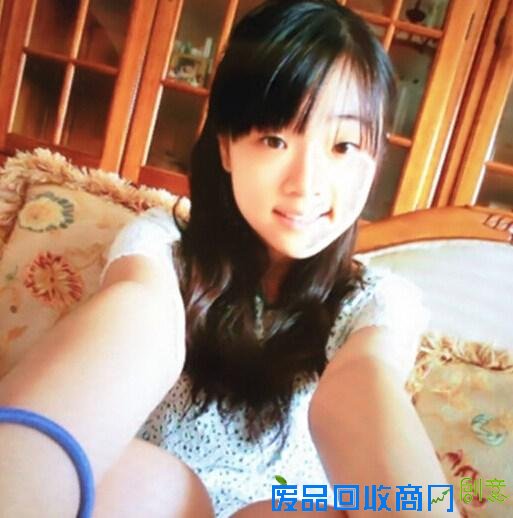 张凯丽女儿近照曝光 长相甜美可人或将进入娱乐圈(组图)