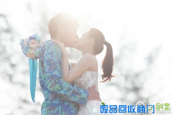 秦昊伊能静唯美浪漫婚纱照