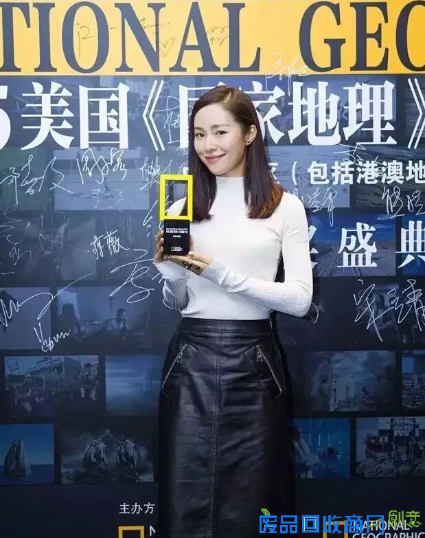 江一燕成演艺界最美女摄影师 揭传奇摄影之路