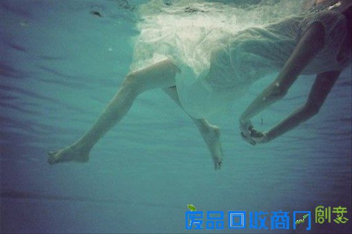 个性图片水中世界意境图片唯美写真图集水下摄影