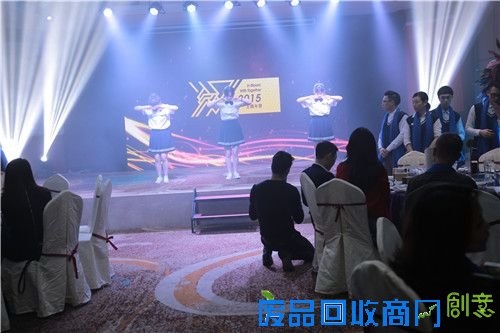 开场舞《毕业歌》表演