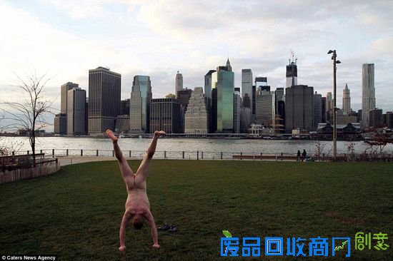 Handstander在纽约。