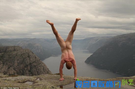 Handstander在挪威布道台。