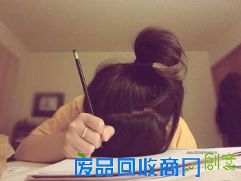 【解读课】第156期：懒教还是牟利？学校布置作业凭什么跟花钱挂钩？