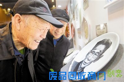 天津市河东区富民路街举行“社区文化创意刻瓷展”