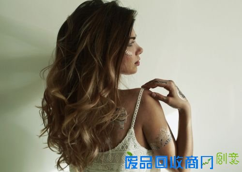 风情万种：俄罗斯美女摄影师的惊艳人像