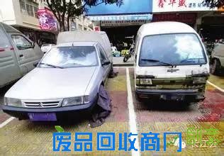 【汉囧】道路免费停车八天里 武汉车主经历了哪些“囧事”？