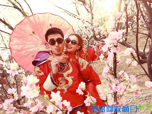 关于摩登风格婚纱照