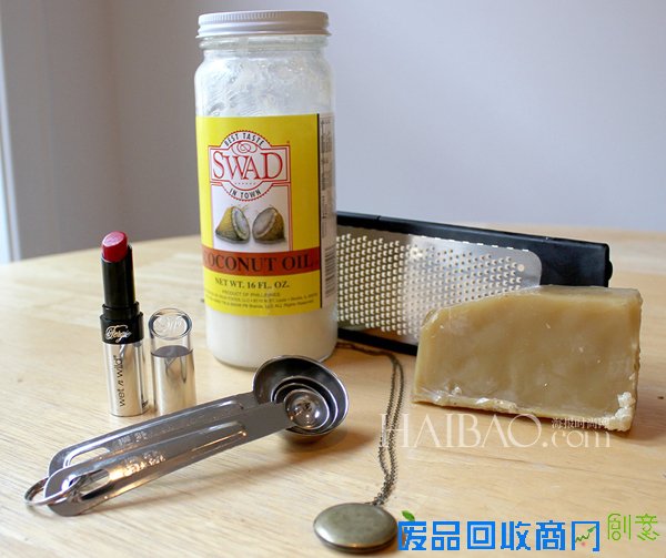 用尽了的唇膏你怎么处理？超巧妙的剩余唇膏+复古小盒子吊坠DIY，将心爱的唇