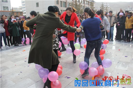 甘南临潭县举办庆“三八”女子趣味运动会（图）