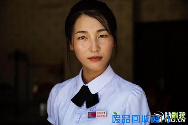 多图：女摄影师镜头下的朝鲜素颜美女