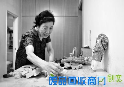 陈依姆制作了许多令人喜爱的手工品