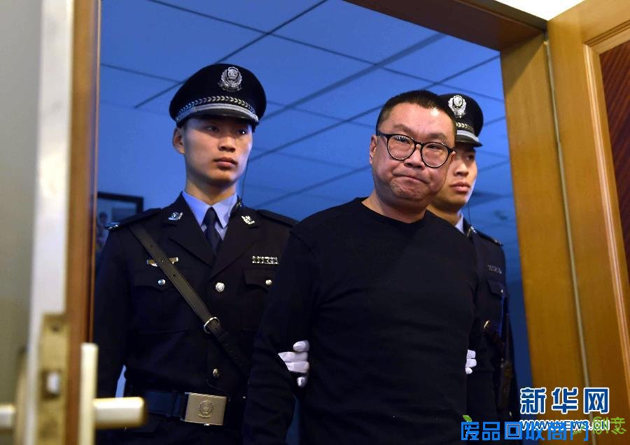 刘老根“露胸喂奶”不雅泥塑 歌手尹相杰被判有期徒刑7个月