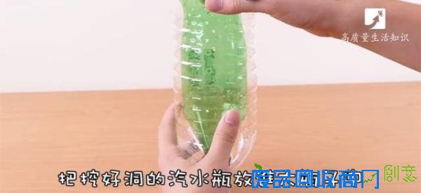 【实用】听说你还缺个榨汁机？10步教你DIY！只需2个塑料瓶就能搞定