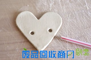 一看就会的绕线器制作图片 面团DIY心形绕线器手工教程╭★肉丁网