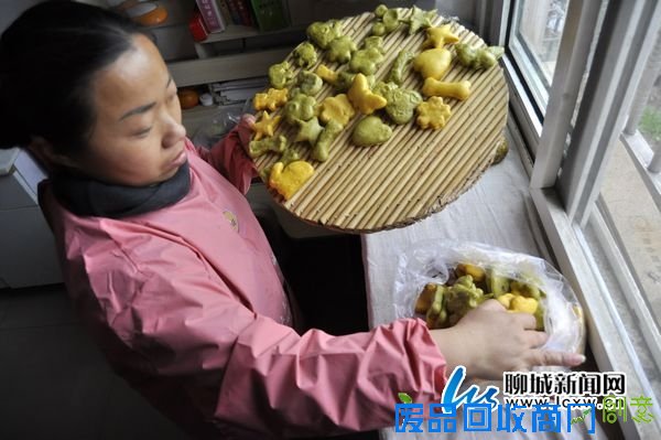 “花样面食”巧手做 聊城妈妈的卡通面点网上走俏