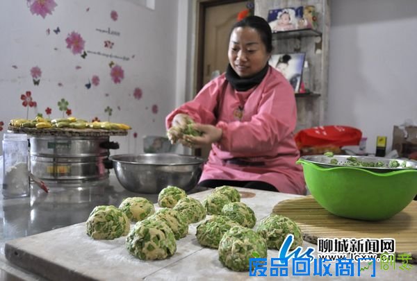 “花样面食”巧手做 聊城妈妈的卡通面点网上走俏