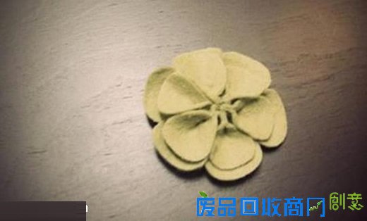 复古风毛毡布花手工制作图解