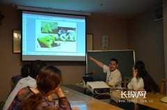 石家庄第六届民间艺术节在河北习三内画博物馆举办